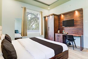 Super Deluxe Room Hotel Madhuvan & Lawn