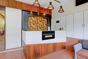 Deluxe Hotel Amour