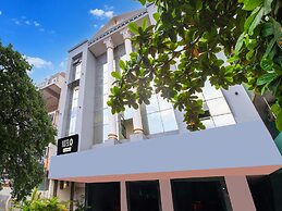 Deluxe Gurudwara Near RTC Complex