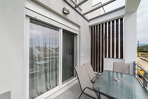SLV Irida Apartment