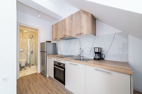 SLV Irida Apartment