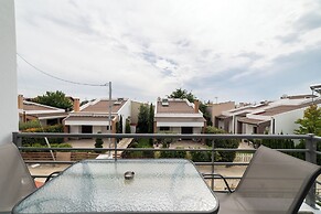 SLV Irida Apartment