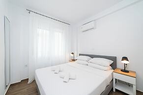 SLV Irida Apartment