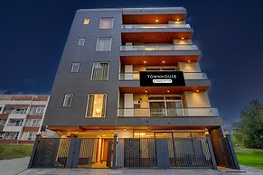 Classic With Balcony Hotel P66 Sec 49