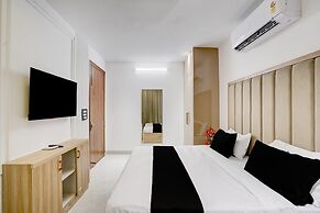 Classic With Balcony Hotel P66 Sec 49