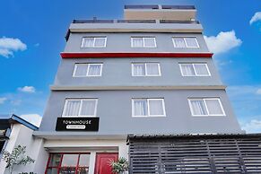 Deluxe Gomti Nagar Sector 6