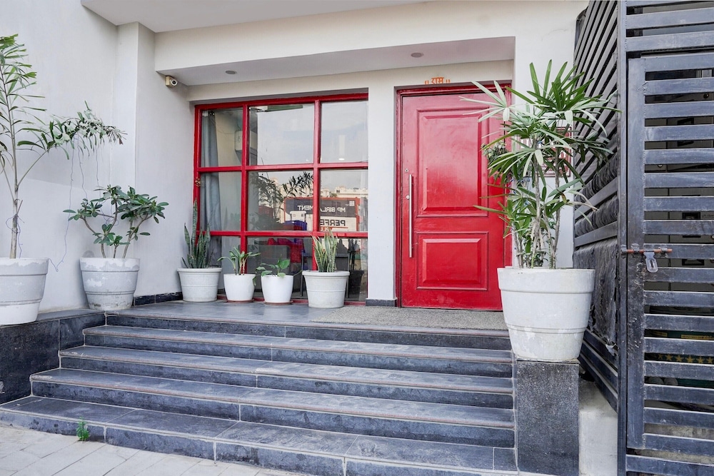 Deluxe Gomti Nagar Sector 6