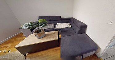 Private Room in a Shared Flat - Lyon 8