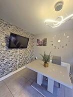 3BR Tropical Escape in Lisburn and Castlereagh