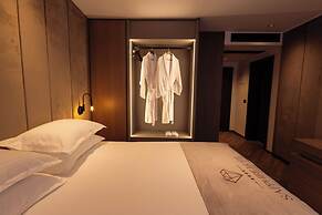 Sapphire Hotel