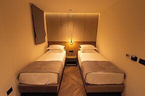 Sapphire Hotel
