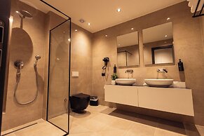 Sapphire Hotel