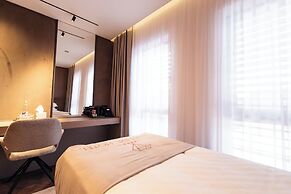 Sapphire Hotel