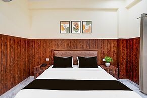 Deluxe Hotel Saffron