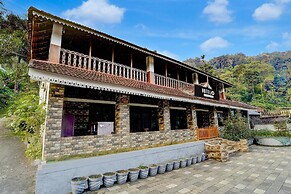 Premium Kallar Vattiyar Waterfalls Munnar