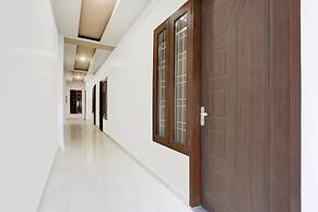 Deluxe Bareilly Near Satellite Bus Stand
