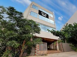 Deluxe Benz Circle Vijayawada