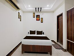 Deluxe Benz Circle Vijayawada