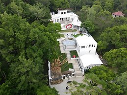 Sendhur Garden Resort