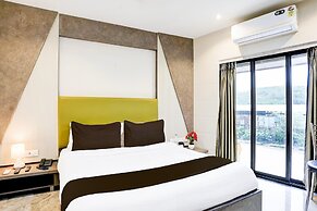 Deluxe Ghodbunder Rd Sanwith Residency