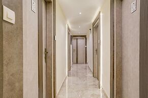 Deluxe Ghodbunder Rd Sanwith Residency