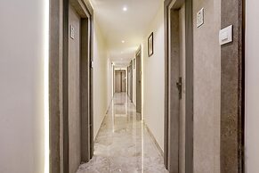 Deluxe Ghodbunder Rd Sanwith Residency