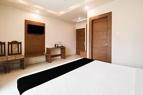 Saver Double Hotel Subhadarsan