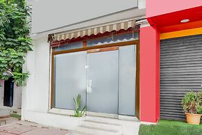 Deluxe Karakambadi BVN Grand