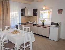 Holiday Home Close to the Beach, Summer Pool