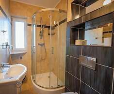 Holiday Home Close to the Beach, Summer Pool