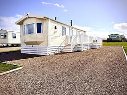 2 Bed - Sleeps 6 - Pets - Parking - Wifi