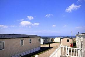 2 Bed - Sleeps 6 - Pets - Parking - Wifi