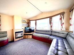 2 Bed - Sleeps 6 - Pets - Parking - Wifi