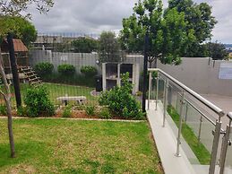 Cozy 1-bed in Midrand