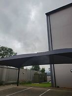Cozy 1-bed in Midrand