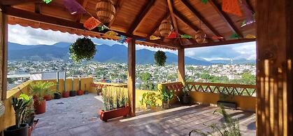 Casa Donaji Guest House