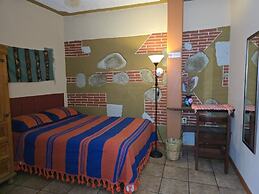 Casa Donaji Guest House