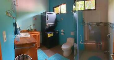 Spacious Monteverde Bird-watchers Home