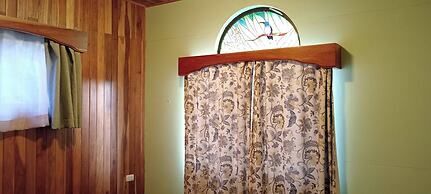 Spacious Monteverde Bird-watchers Home