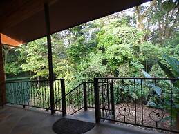 Spacious Monteverde Bird-watchers Home