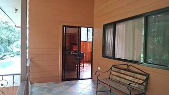 Spacious Monteverde Bird-watchers Home
