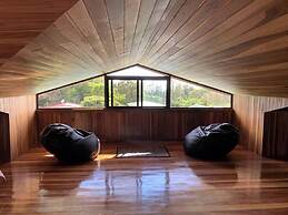 Spacious Monteverde Bird-watchers Home