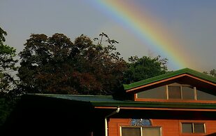 Spacious Monteverde Bird-watchers Home