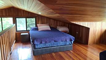 Spacious Monteverde Bird-watchers Home