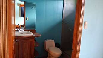 Spacious Monteverde Bird-watchers Home