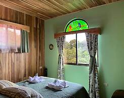 Spacious Monteverde Bird-watchers Home