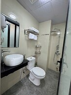 Doris Luxury Hotel