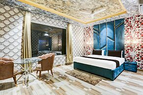 Deluxe Palette Bareilly Bellazio Suites