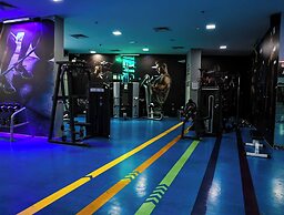 Bright Studio with Rooftop Pool & Gym