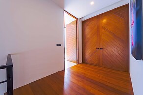 Luxury 5 Bedroom Pool Villa KH-C2